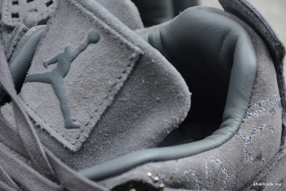 x 4“ Air Jordan Cool 930155-003 KAWS Grey”930155-003 0429